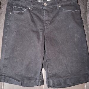 Time and Tru Black Mid-Rise Denim Shorts